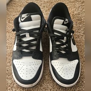 Women's NIKE Panda Dunks Size 8